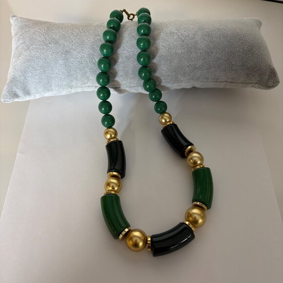 Vintage Green Gold Tone Beaded Statement Necklace Chunky Asian Inspired Retro - Picture 3 of 8